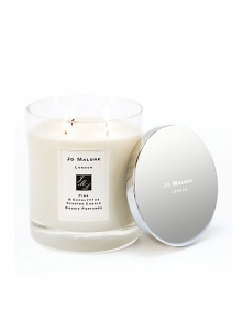 Savor the season with Pine & Eucalyptus, a limited-edition scent from Jo Malone that captures the essence of winter. The crisp aroma of sweet pine is woven with velvety eucalyptus to create a revitalising ambience. The Pine & Eucalyptus Luxury Candle envelops a room and lingers for hours to create an ambience of warmth, sophistication and style. It is the ultimate luxury. Burn time about 230 hours. 