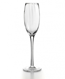 Simply beautiful hand-blown Optic champagne flutes from Artland's collection of drinking glasses feature clear stems and gently faceted bowls for a dreamy, twinkling effect. This set of toasting flutes has dishwasher-safe glass for effortless elegance.