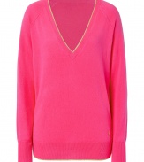 Classic preppy style goes glam with this ultra-chic version of the tennis sweater from Juicy Couture - Deep V-neck with metallic trim, long sleeves with wide ribbed cuffs and metallic trim, long body with ribbed and trimmed hem and logo detail, oversized fit, made with lightweight cashmere - Style with high waist skinnies, cropped trousers, or a pencil skirt