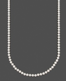 A look of timeless perfection. Pair your ensemble with Belle de Mer AA Akoya cultured pearls (6-6-1/2 mm) set in 14k gold. Approximate length: 22 inches.