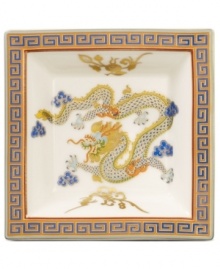 The Year of the Dragon will be a memorable one with Villeroy & Boch serveware. Rich with Chinese symbolism, like clouds for good luck, this exquisitely crafted bowl is something to give and to cherish.