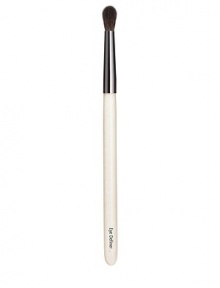 A long, tapered brush (similar to a paintbrush) designed for precise eye shade application along the contour of the eye. Made of luxuriously soft squirrel hair. Made in USA.