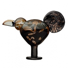 Iittala celebrates a special anniversary for Oiva Toikka in 2010. For this celebration Oiva Toikka designed a magnificent Anniversary Bird, Ladybird. She features drops of gold luster. Dressed to the nines, the glittering bird looks as if she is about to leave for a grand ball.