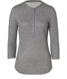 An essential basic in super soft cotton-cashmere, Majestics henley is a must for your layered looks - Rounded neckline, button closures, 3/4 sleeves - Classic slim fit - Pair with favorite skinnies and chunky biker boots