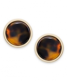 These button earrings from Lauren Ralph Lauren lend a touch of eccentric beauty with tortoise resin. Clip-on backing for non-pierced ears. Crafted in 14k gold-plated mixed metal. Approximate diameter: 3/4 inch.