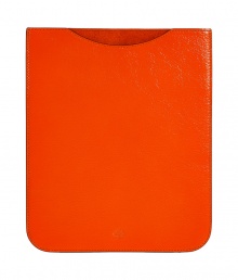 Add luxe appeal to your everyday look with this supple leather iPad cover from It Brit accessory label Mulberry - Textured leather iPad sleeve - Perfect for daily use, travel, or as a thoughtful gift