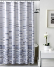 With the esteemed sophistication of Hotel Collection, this Gradient shower curtain lends a contemporary look to the bathroom with a rectangle pattern that disperses as it moves up from the bottom. Finished in cool, soothing tones.