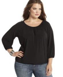 Get chic weekend style in MICHAEL Michael Kors' three-quarter sleeve plus size top, punctuated by a banded hem-- it's an Everyday Value! (Clearance)