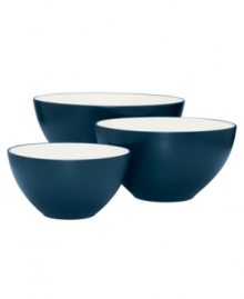 Make everyday meals a little more fun with mix-and-match from Noritake dinnerware. The dishes of the set are dressed in two contrasting hues-one glazed, one matte-and create a tabletop with endless possibilities. Clean, modern bowls are in three sizes to suit any meal.