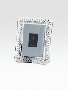 Surround a cherished photo with the sparkling beauty of Lismore's beloved diamond and wedge design.8 X 10 Imported