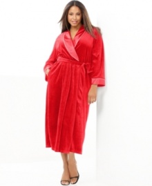 Wrap yourself in the luxury. Jones New York's Steam Velour plus-size robe features lush velour with satin detail on the lapels, cuffs, and tie.