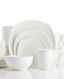 The smooth body and luxurious glaze of this Boulder Creek set proves white is the easiest way to achieve modern elegance at your table using this Gorham dinnerware. The dishes are simple round and gently squared pieces in durable bone china that transition beautifully from hurried weekday breakfasts to your most elaborate dinner parties.