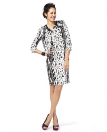 Kasper elevates this suit with an eye-catching print, beaded neckline and chic silhouette.