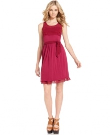 Scalloped chiffon trim adds chic sweetness to this Kensie dress for an all-out pretty look!