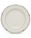 An art deco inspired design, platinum trim and metallic dots lend the Westerly Platinum salad plate sophisticated polish. This versatile collection perfectly coordinates with a variety of stemware and table linens. Qualifies for Rebate