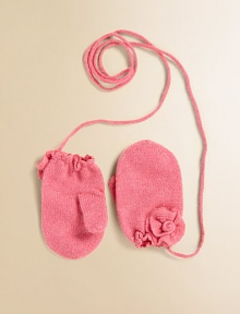 Soothingly soft mittens of pure cashmere, adorned by a darling rose detail. Connecting stringCashmereHand washImported