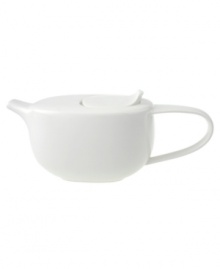 Perfect for both tea or coffee, this wide, stout coffeepot makes a beautiful modern style statement.