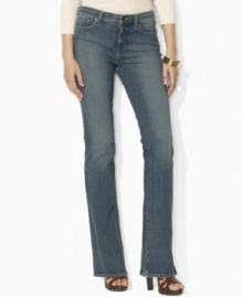 Lauren Jeans Co.'s essential denim jean features a slim, straight leg and a hint of stretch for a versatile, modern look.