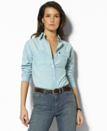 This Lauren Jeans Co. shirt offers polished style, tailored for a relaxed fit in ultrasoft cotton chambray.