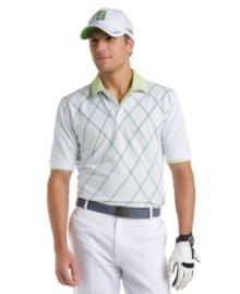 Play as cool as you look. With performance wicking and high-tech properties, this Izod polo is set for the green and beyond.