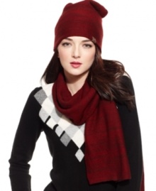 The perfect pair for frosty winter weather, this hat and scarf set from Timberland will keep the cold from compromising your time out in the open.