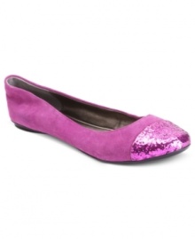 Topped in glitter. Kenneth Cole Reaction's Slipified ballet flats feature a sparkly glitter capped toe.