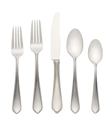 Set your table ready for anything with kate spade's Magnolia Drive hostess set. An understated handle comes to a point in lustrous stainless steel that's as appropriate for black-tie dinners as it is for breakfast in bed.