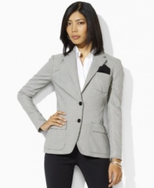 Smooth tropical stretch wool creates season-spanning style in Lauren by Ralph Lauren's Kamryn jacket, elegantly tailored in a classic, sophisticated silhouette with signature details.