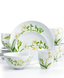 Pretty and practical, the Morning Glory dinnerware set from Oneida features a fresh botanical motif on modern coupe shapes. Dishwasher- and microwave-safe porcelain means prep and cleanup's a cinch.