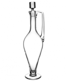 A work of art, this Vinobile wine decanter from Villeroy & Boch makes a statement in fine crystal with a slender handle and dramatic curves that accentuate cabernet sauvignon.