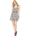 An abstract feather print adds on-trend edge to this Kensie dress -- pop it with bright platforms!