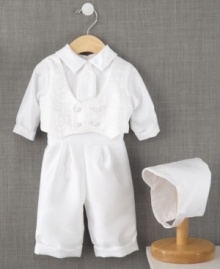 Sharp dressed little man. He'll look his very best for his special day in this Lauren Madison suit with matching hat.