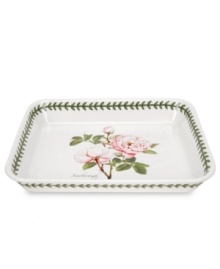 This lasagna dish goes from the oven to the table with ease and grace. Trimmed with a delicate rose motif to delight friends and family. Curved ear-like handles provide a secure grip.