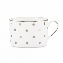 Kate Spade's Larabee Road Platinum, peppered with platinum polka dots, will give your table its own personality. Crafted of white bone china, each piece is dishwasher safe.