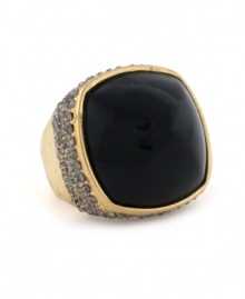 Get ready for cocktail hour in this statement style. Worthy of a conversation, Vince Camuto's dome-shaped ring shines in black lucite with sparkling glass accents. Crafted in gold tone mixed metal. Size 7.