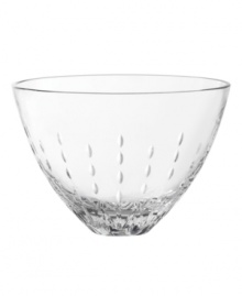 Style and quality go hand-in-hand in the Modern Love crystal bowl, featuring striking clarity and a delicate cut motif by Monique Lhuillier for Royal Doulton.