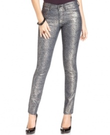 Leopard print with a high-shine metallic coating makes these Else Jeans skinny jeans a hot pick for a stylish winter wardrobe!