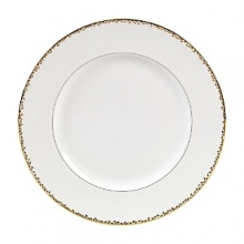 Vera Wang, in collaboration with Wedgwood, has designed a tableware collection full of understated elegance, classic beauty that embraces the ultra chic, sophisticated style that Vera is known for. Gilded Leaf takes its inspiration from the Greek and Neo-classical accents used in Vera Wangs Spring 2008 Bridal Collection. The gold and platinum mixed motifs invoke themes of nature and spring with graceful and subtle flourishes. This collection is designed to stand-alone or to mix and match.