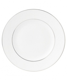 In 18th century England, Josiah Wedgwood, creator of the world famous Wedgwood ceramic ware, established a tradition of outstanding craftsmanship and artistry which continues today. The heirloom-quality Signet Platinum dinner plates are designed for formal entertaining, in pristine white bone china banded with polished platinum.