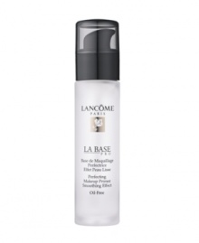 This amazing oil-free makeup base creates a smooth, radiant and long-lasting canvas for a more perfected makeup look. Exclusive Lancôme Elasto-Smooth(tm) technology refines skin's texture and diffuses light to visibly reduce imperfections with a satin-soft finish. Makeup glides on seamlessly. Color stays more true and vibrant for a radiant, air-brushed look all day.