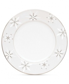 A Lenox classic with a Christmas twist, the Federal Platinum accent plate adds a flurry of charm to the already-stunning china collection.