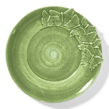 Uniquely crafted to seamlessly join modern design with functionality, this ceramic plate from Mateus is casually chic.