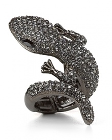 Tap into this season's animal-inspired jewelry trend with this lizard shaped cocktail ring. Designed to wrap around your finger, it's a revel-ready take on reptilian.