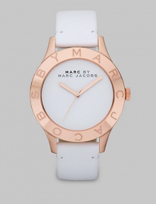 A clean and sleek style in warm rose goldtone and supple, matte leather. Quartz movementWater resistant to 5 ATMRound rose goldtone ion-plated stainless steel case, 40mm (1.6) Logo engraved bezelWhite dialSecond hand White matte leather strapImported