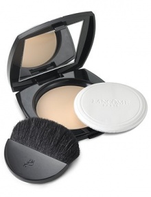 True to life powder perfection. So seamless, it becomes you. Introducing a unique combination of color-true pigments that precisely adapt to your skin's own tone and texture. A micro-fine, silky pressed powder that offers sheer to moderate coverage. Ideal for all skin types. Ideal companion to Color Ideal Makeup. 