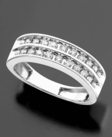 The perfect choice for lasting grace. This 14k white gold ring features two rows of round-cut diamonds (1/2 ct. t.w.).