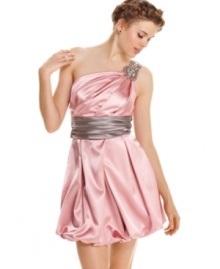 Featuring a wide, contrast-color sash and jewel-encrusted shoulder strap, this one-shoulder dress from Speechless is both youthful and elegant!