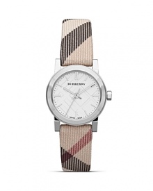 Time check? Crafted of stainless steel with a subtle profile and Swiss movement this understated timepiece from Burberry perfects the brand's coolly practical style. Push up your sleeves to show it off.