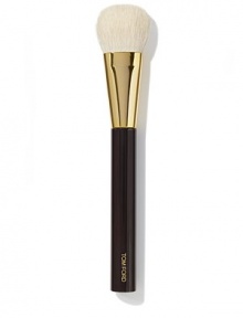 Tom Ford's brush collection is designed to bring ease and luxury to the process of creating your look - they make expert makeup application completely effortless. Custom designed and developed with natural hair to be the perfect partner for the Tom Ford Traceless Foundation Stick, this brush flawlessly blends the product's creamy texture onto skin with a seamless look and delivers the right amount of product where needed. Handle is designed for true comfort and balance.