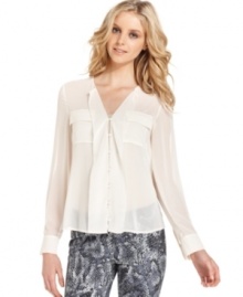 Perfectly paired with printed pants, this Kensie chiffon blouse is a stylish staple for a fashion-forward desk-to-dinner look!